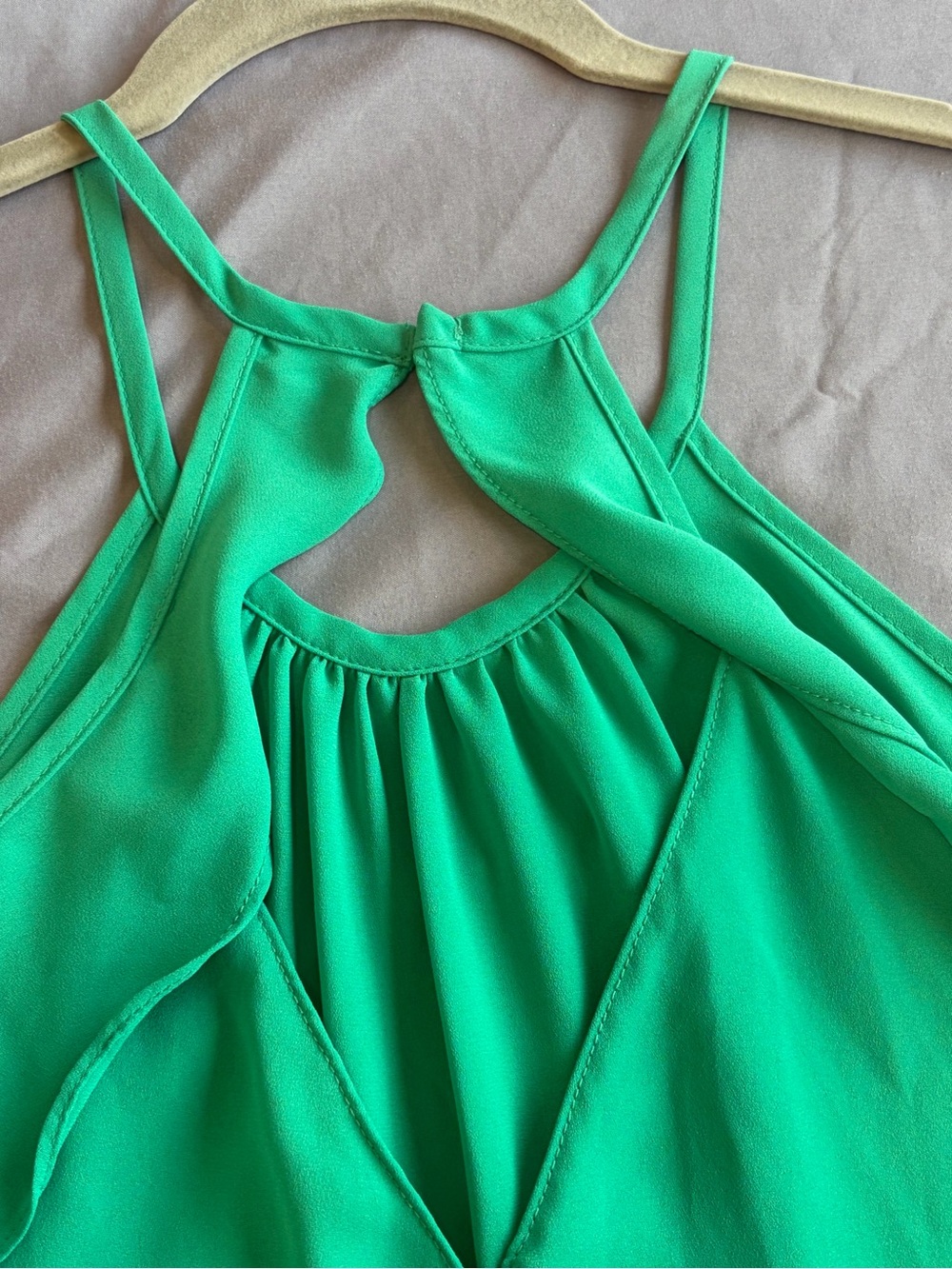 Women’s Lush Large Green Flowy Halter Tank - Picture 4 of 10